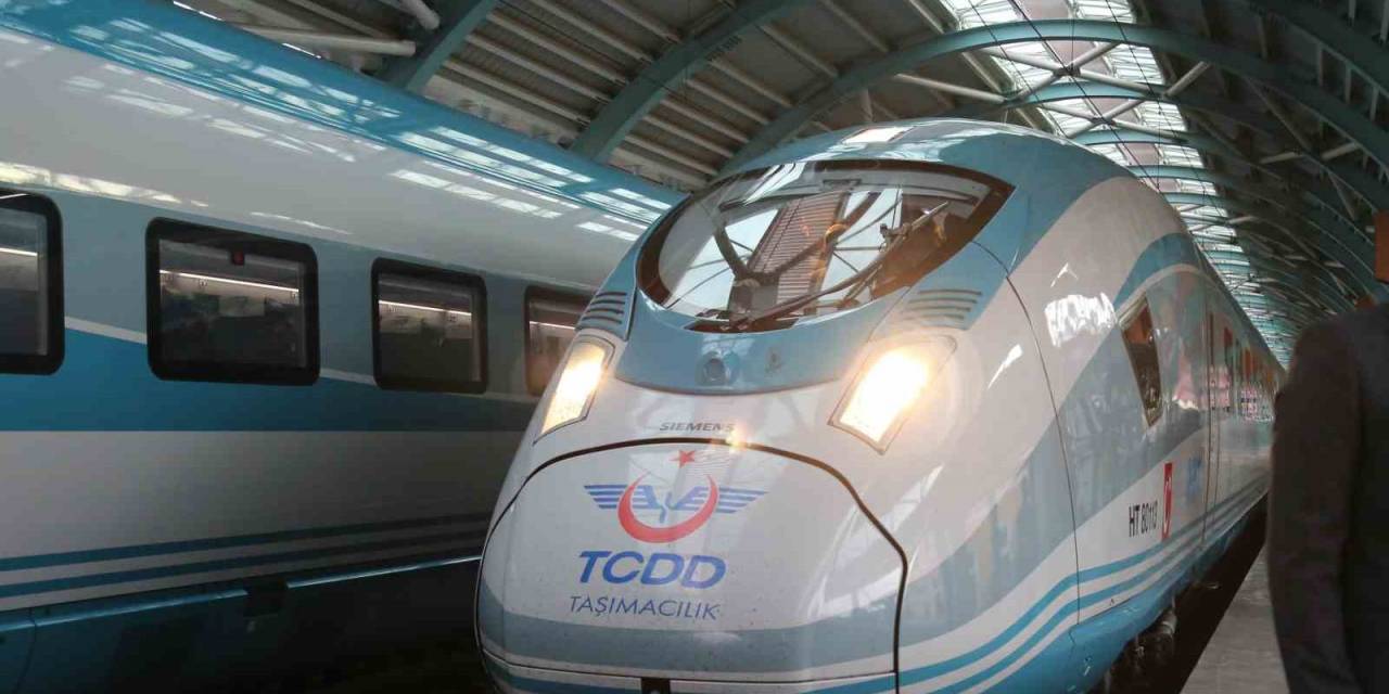 İlk Seferine Çıkan Yüksek Hızlı Tren Sivas’a Ulaştı