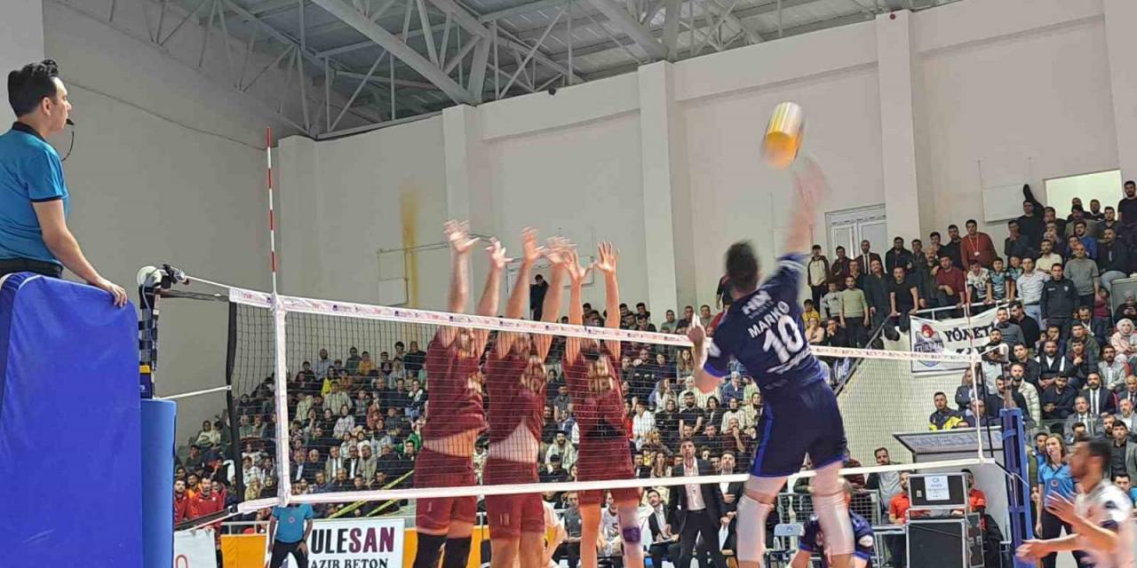 Axa Voleybol Efeler Ligi: Türşad: 0 - Galatasaray: 3