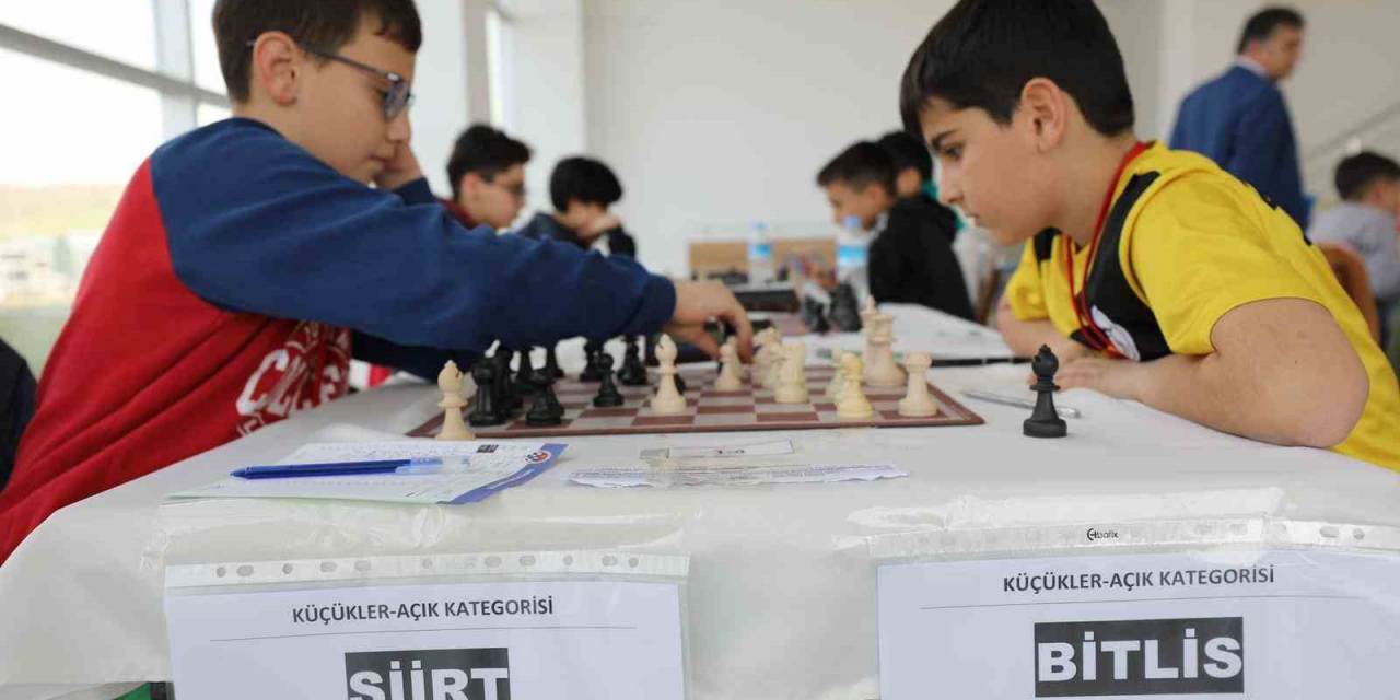 Satranç Bölge Yarışması Van’da Başladı