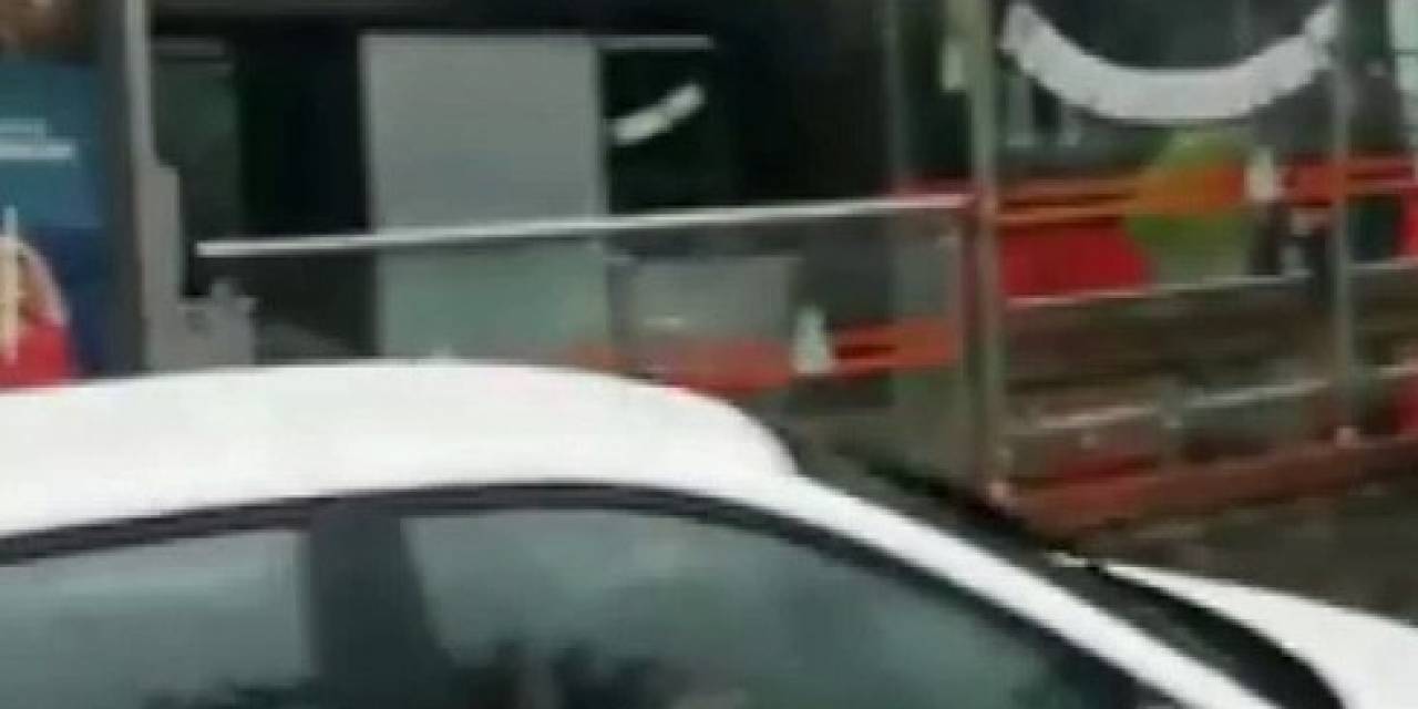 Tramvay Arızalanınca Yolda Kalan Vatandaşlardan Ekrem İmamoğlu’na Tepki