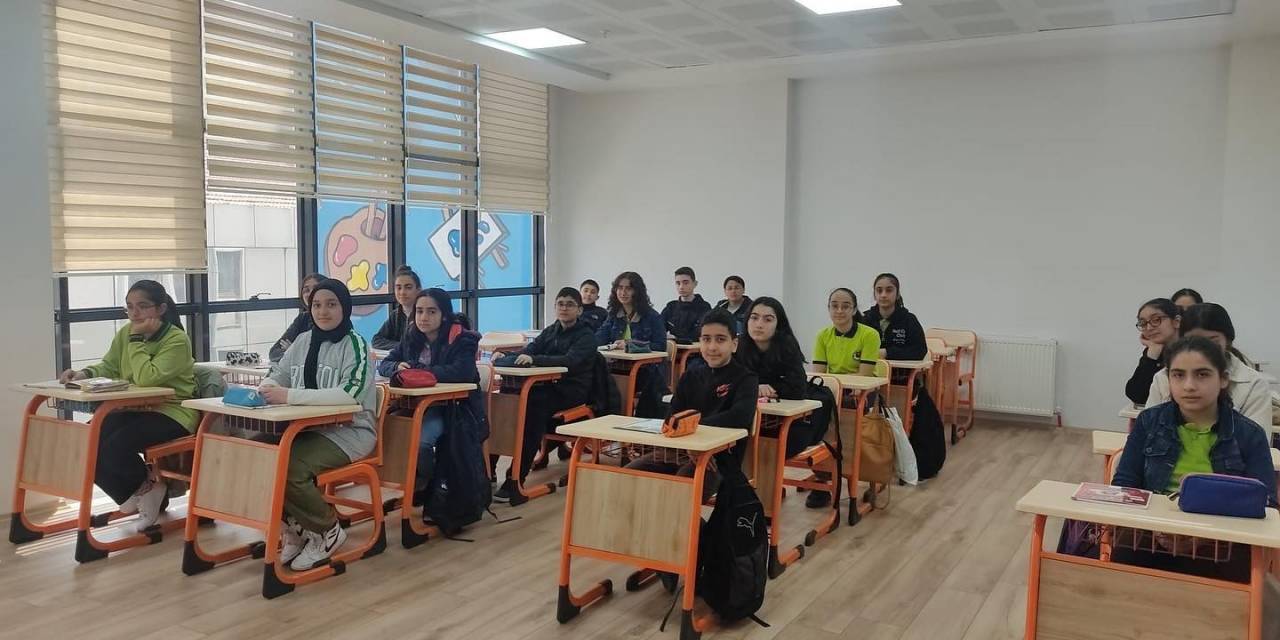 Depremzede Öğrencilere Yönelik Lgs’ye Hazırlık Kursu Başladı