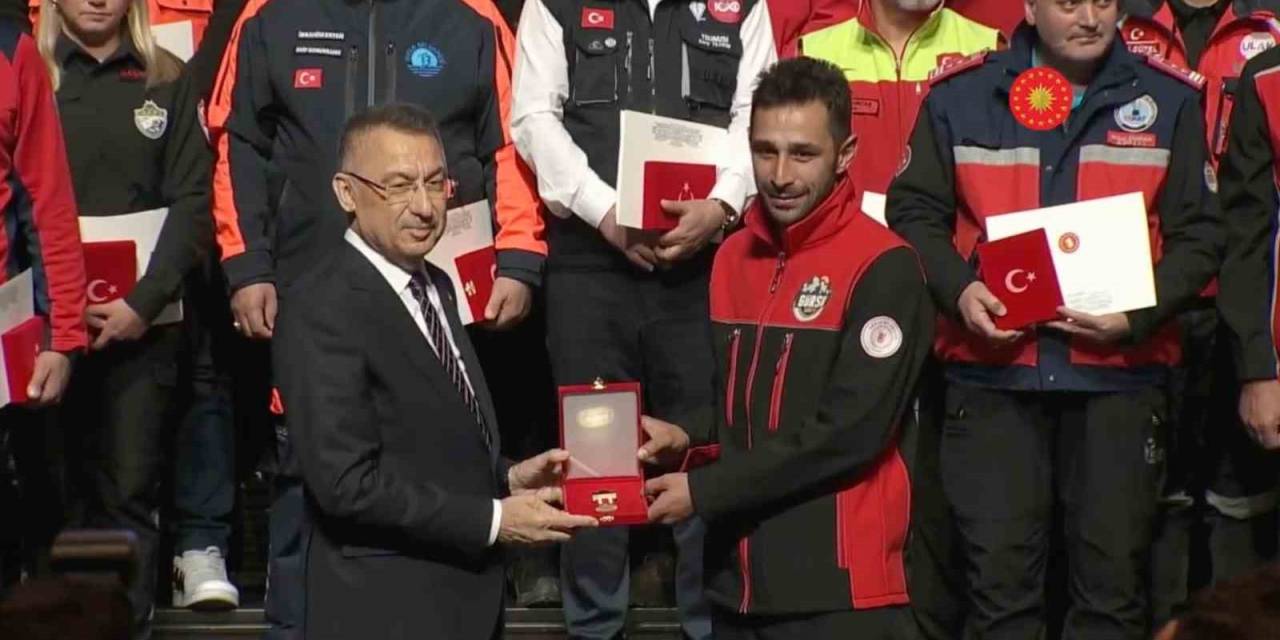 Gürak Ekibine Devlet Üstün Fedakarlık Madalyası