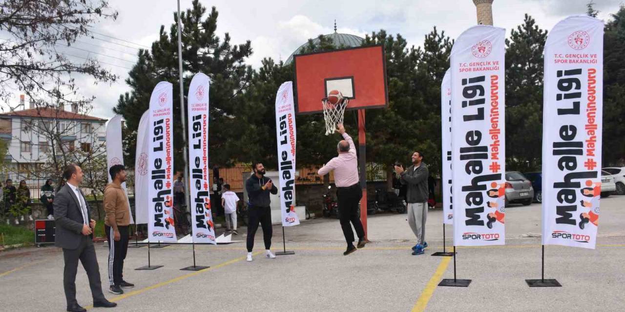 Afyonkarahisar’ı Mahalle Ligi Heyecanı Sardı