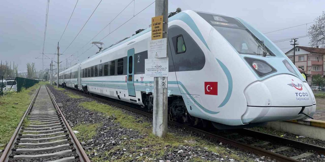 Milli Elektrikli Tren, Tcdd’ye Teslim Edilip Sakarya Garı’na Hareket Etti