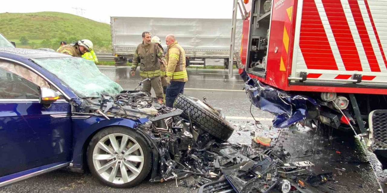 Tuzla’da Kazaya Müdahale Eden İtfaiye Ve Sağlıkçılara Başka Araç Çarptı