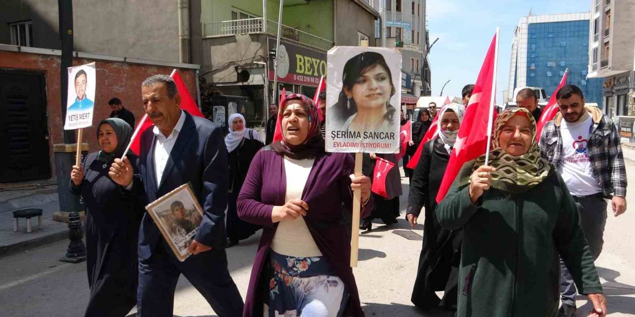 Evlat Nöbetindeki Annelerden Çağrı: “kimse Hdp’ye Oy Vermesin”