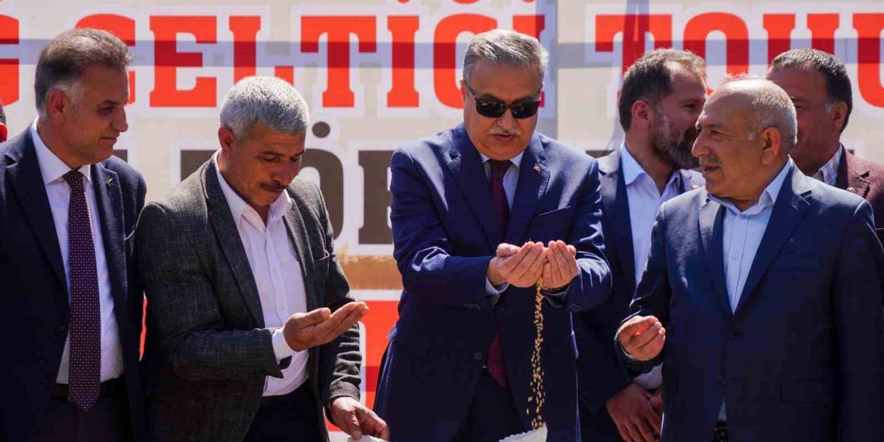 Diyarbakır’da 93 Çiftçiye 169 Ton Tescilli ‘karacadağ Pirinci’ Tohumu Dağıtıldı