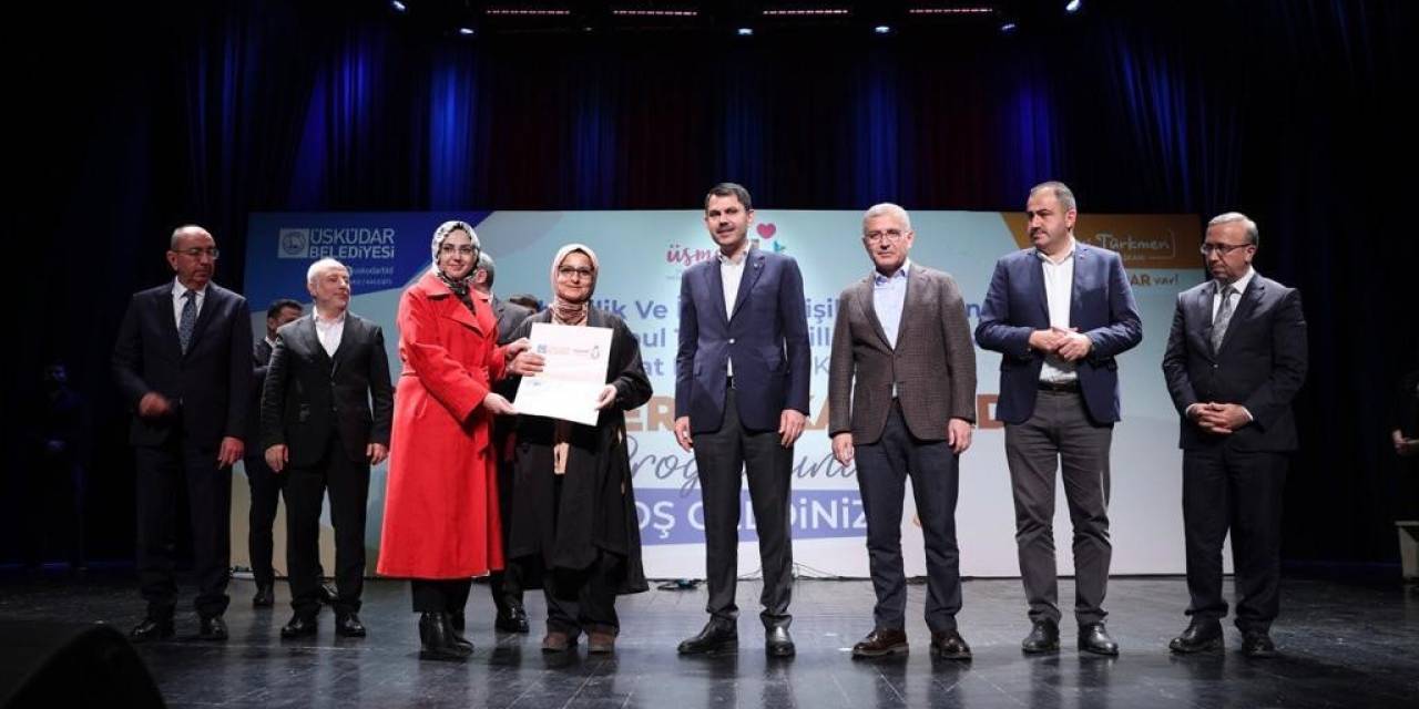 Bakan Kurum: “türkiye’nin Tüm Sorunlarını Kadınlarımızla, Gençlerimizle El Ele Vererek Birlikte Aşacağız”