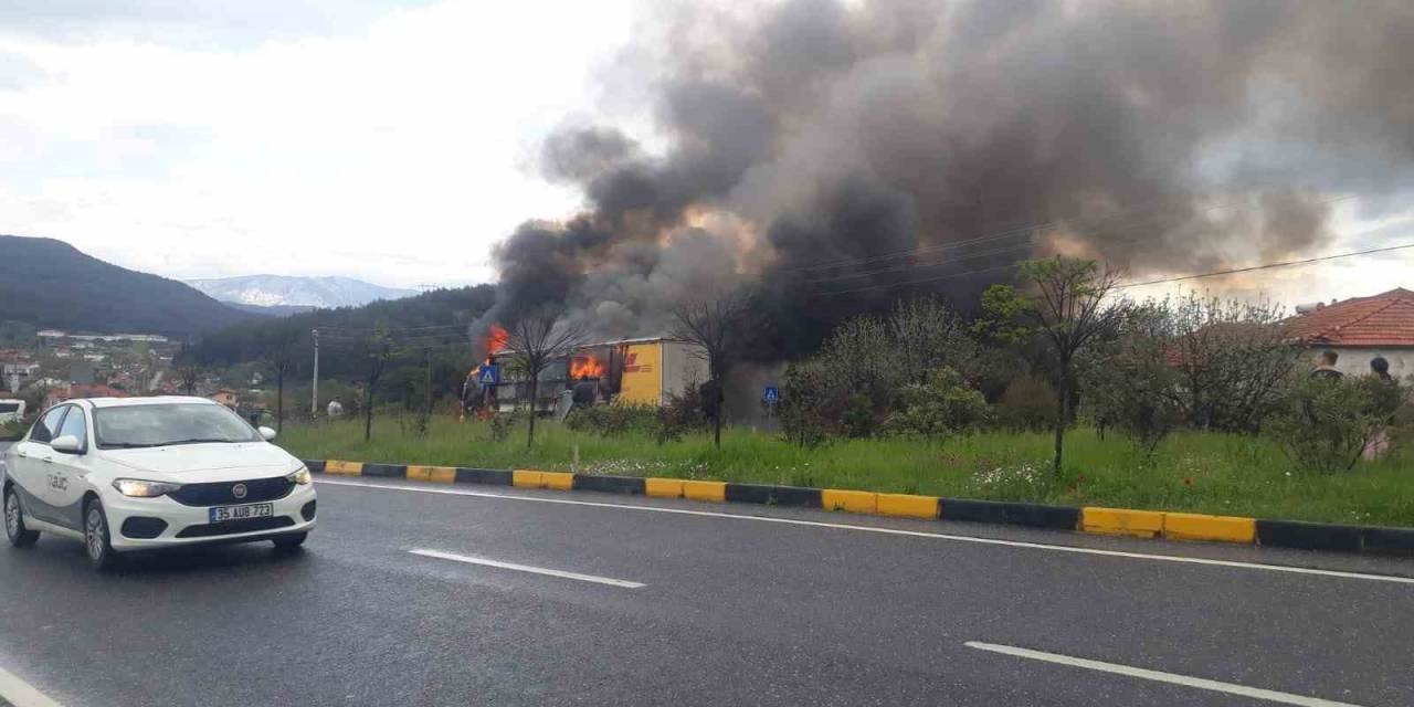 Muğla’da Alevler Tırı Küle Çevirdi