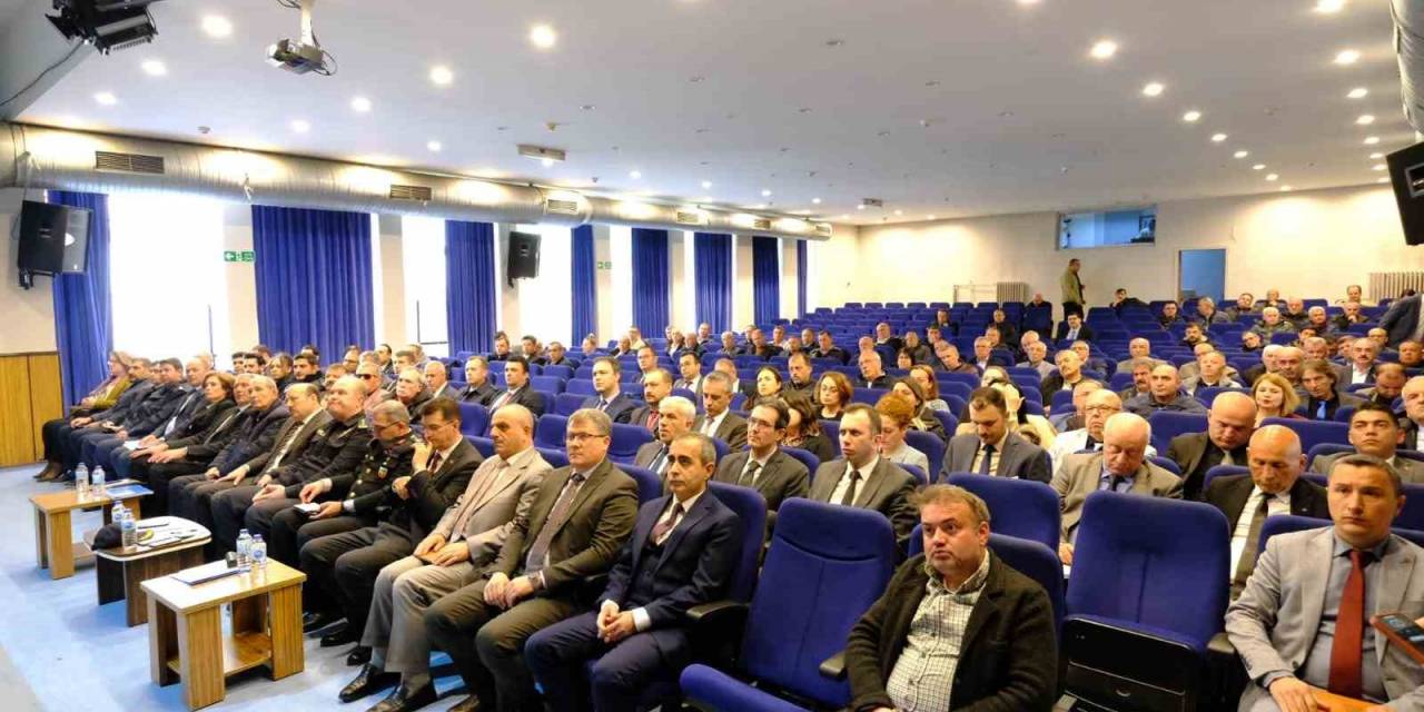 Lüleburgaz’da "halk Ve Muhtarlar Toplantısı"