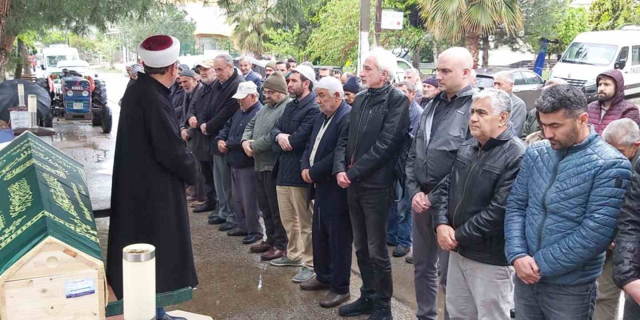Dünyaca Ünlü İznikli Ressam Zeki Fındıkoğlu Son Yolculuğuna Uğurlandı