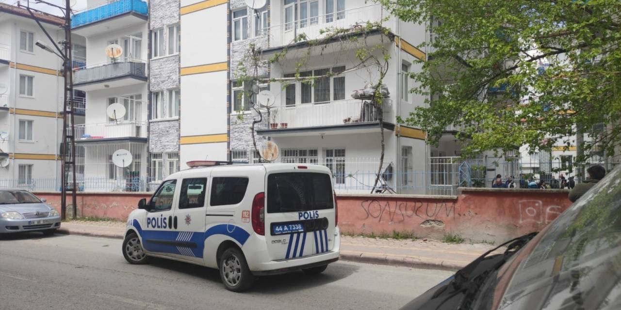 Malatya’da Bir Şahıs Çatı Katında Ölü Bulundu
