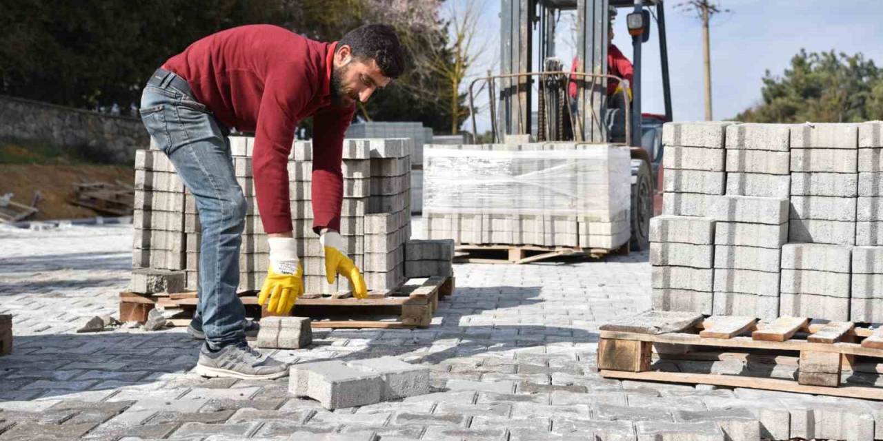 Karesi Belediyesi’nden 468 Bin Metrekare Parke Taşı