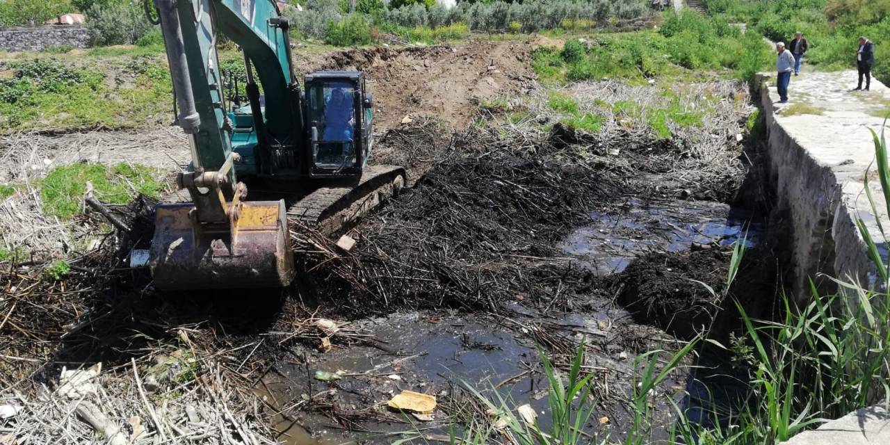 İnatçı Filminin Çekildiği Tarihi Taş Köprü Temizleniyor
