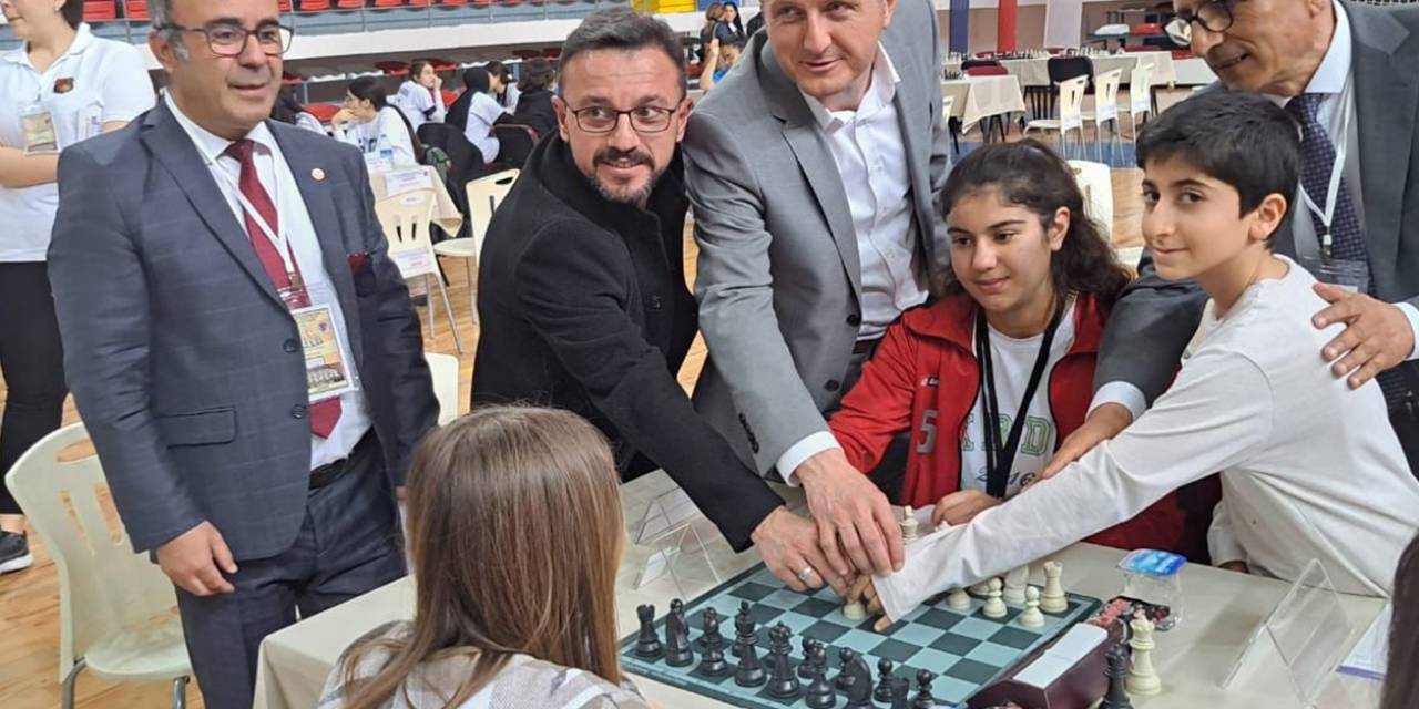 Karaman’da Okul Sporları Satranç Grup Müsabakaları Başladı
