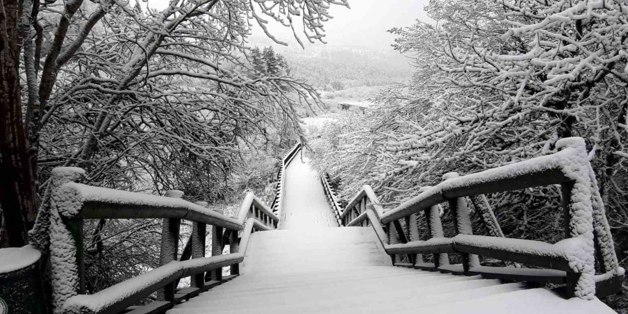 Abant, Nisan Ayında Beyaz Örtüyle Kaplandı