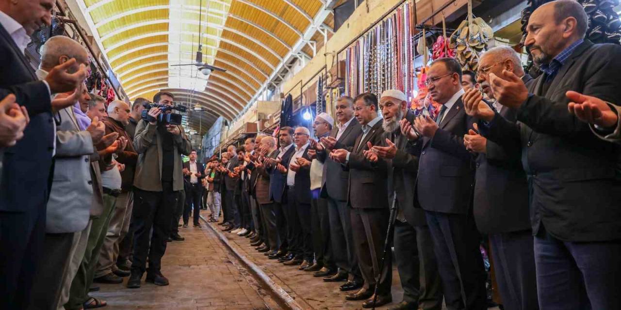 Bakan Bozdağ, Şanlıurfa’da Esnaf Duasına Katıldı