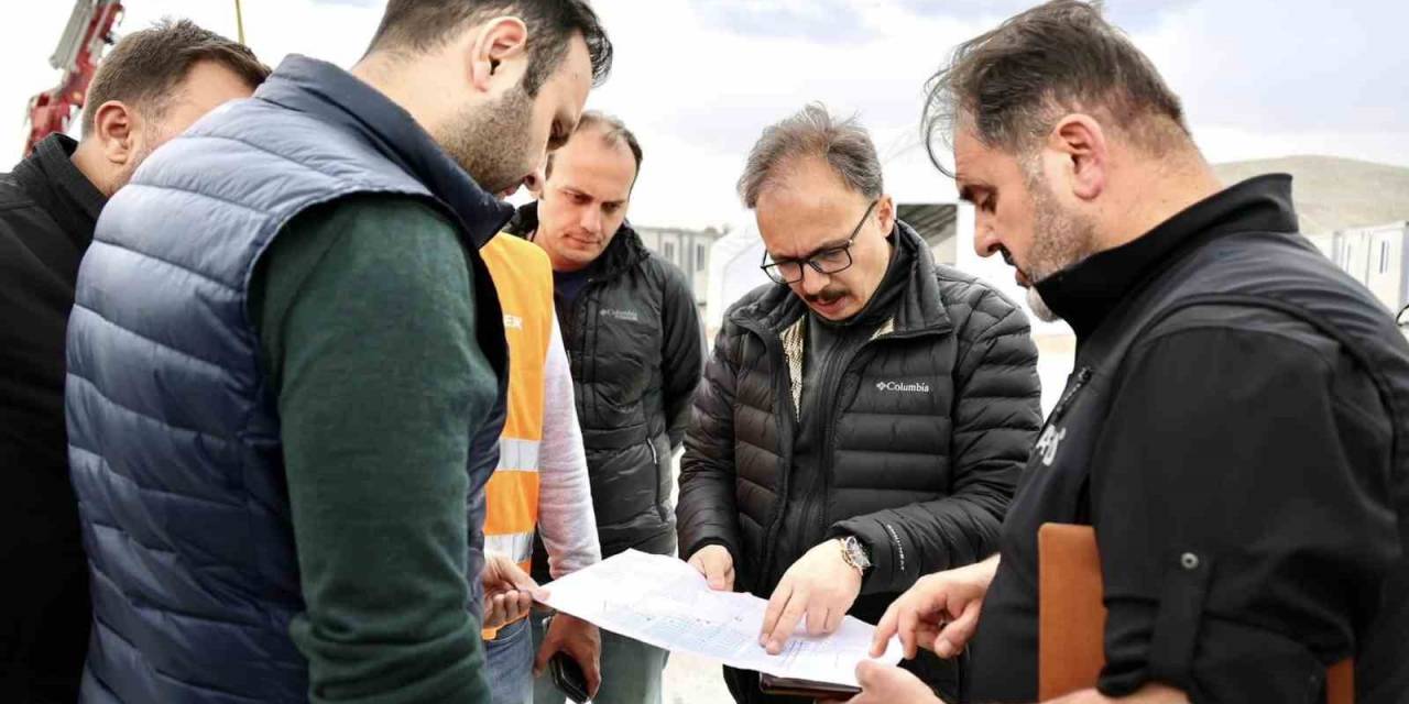 Vali Kızılkaya, Konteynır Kentlerde İnceleme Yaptı