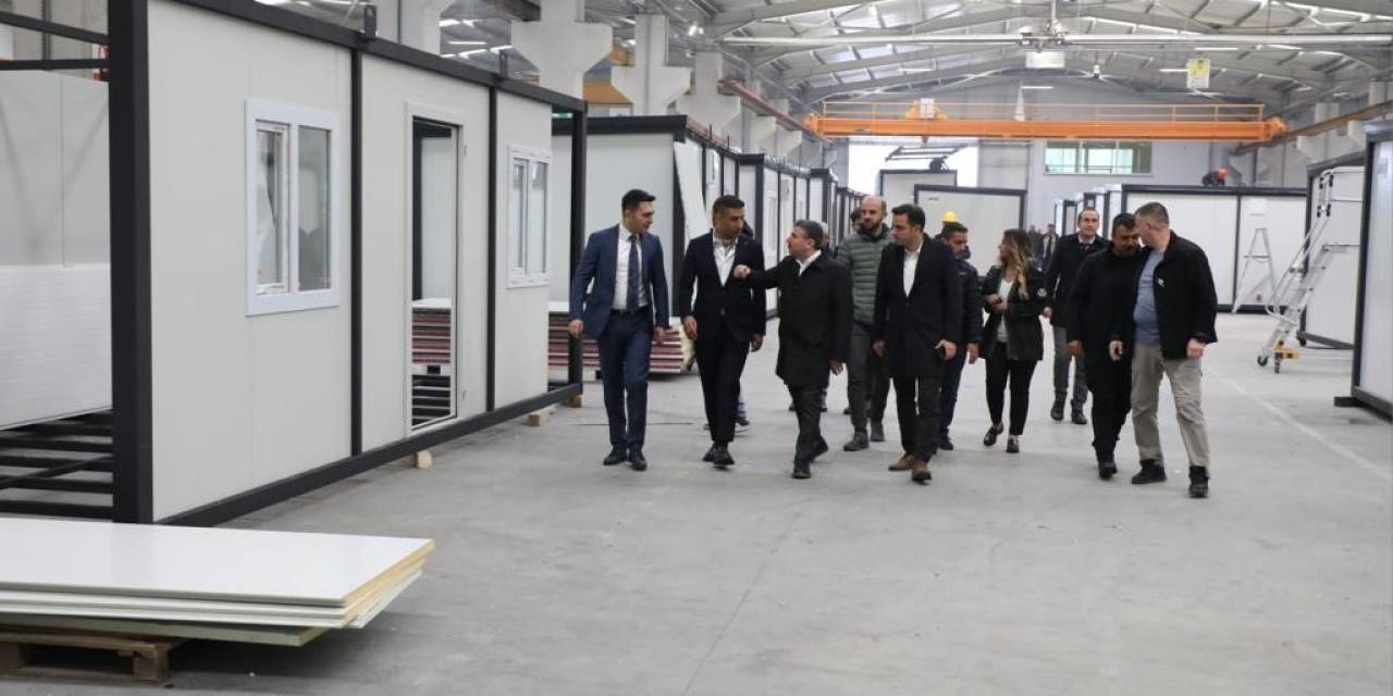 Deprem Bölgesinden Döner Dönmez İşçiler İle Buluştu