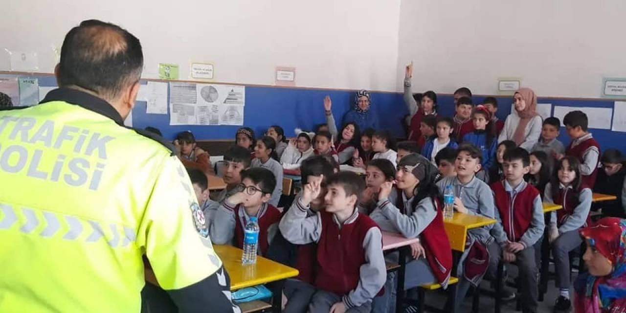 Hüyük’te Öğrencilere Trafik Güvenliği Eğitimi