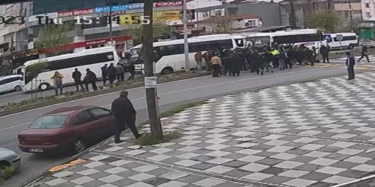 İşçi Servisinin Çarptığı Çocuk Ağır Yaralandı: O Anlar Kameraya Yansıdı