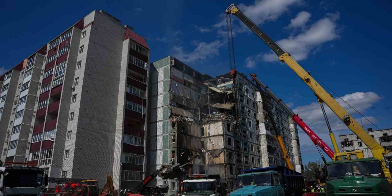 Rusya’nın Ukrayna’da Binaları Vurduğu Saldırılarda Ölü Sayısı 18’e Yükseldi