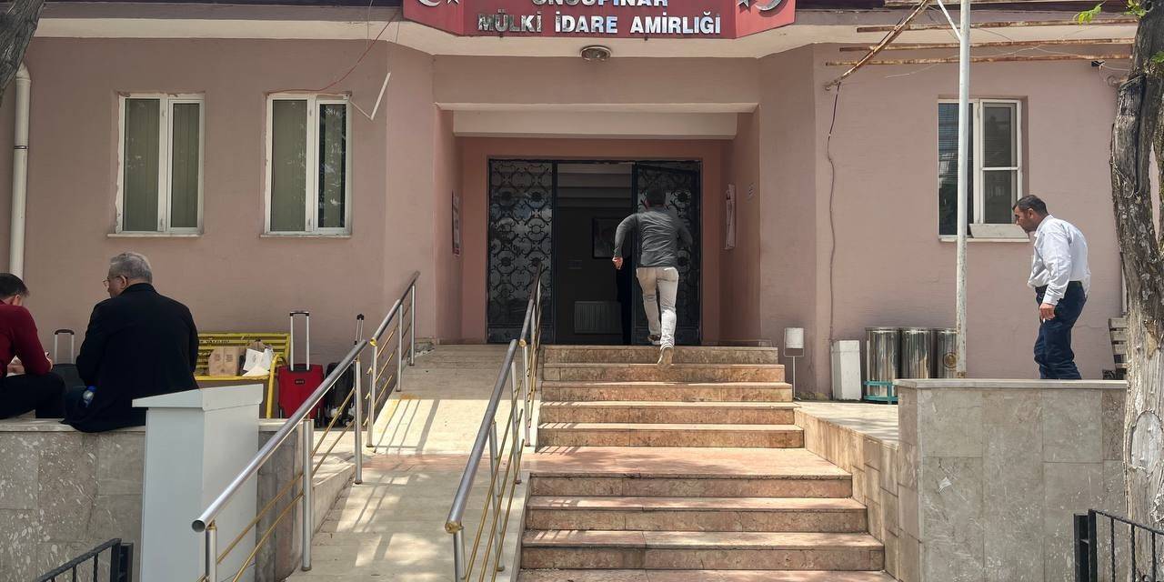 Sınır Kapılarında Oy Verme İşlemi Devam Ediyor