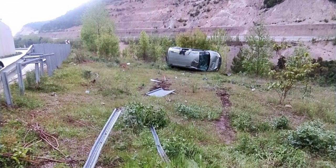 Tokat’ta Panelvan Minibüs Yoldan Çıkarak Takla Attı: 1 Ölü, 3 Yaralı