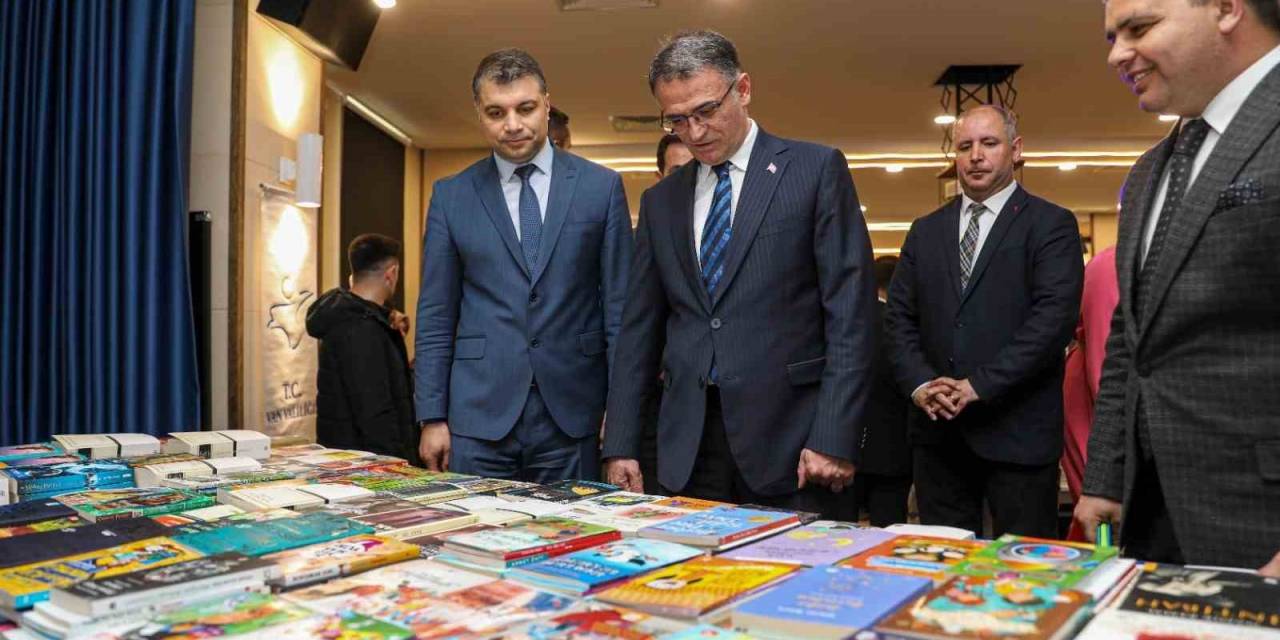 Vali Balcı: “1,5 Milyon Kitabı Vanlılarla Buluşturduk”