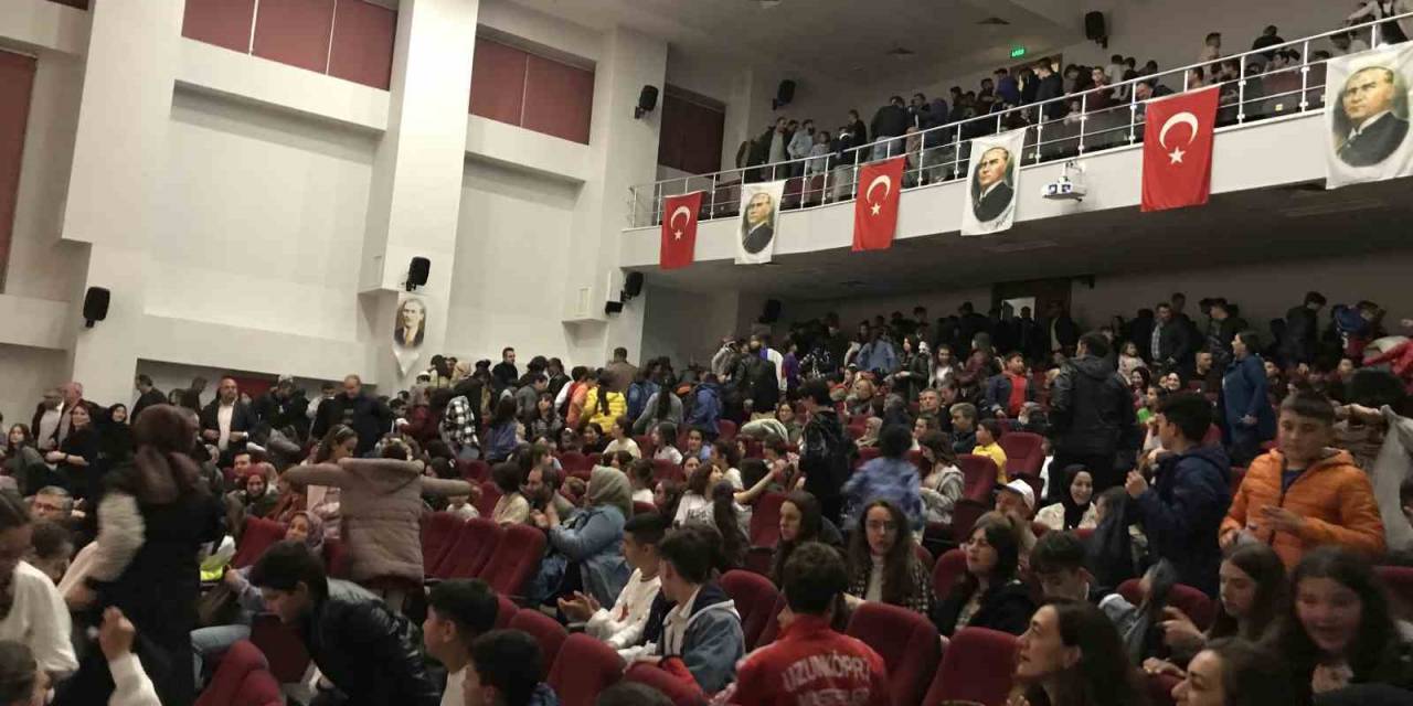 Uzunköprü’de 40 Hadis Ezber Okuma Yarışması Düzenlendi