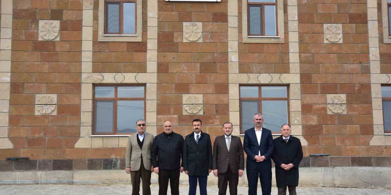Kaymakam Bingöl, Şehit Öztürk’ün Vasiyeti Olan Cami Ve Külliyeyi Ziyaret Etti