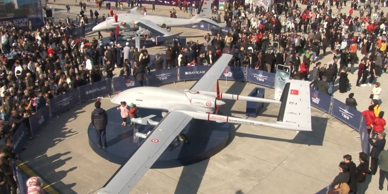 Teknofest’te Gökbey Ve Bayraktar Tb3 Yoğun İlgi Gördü