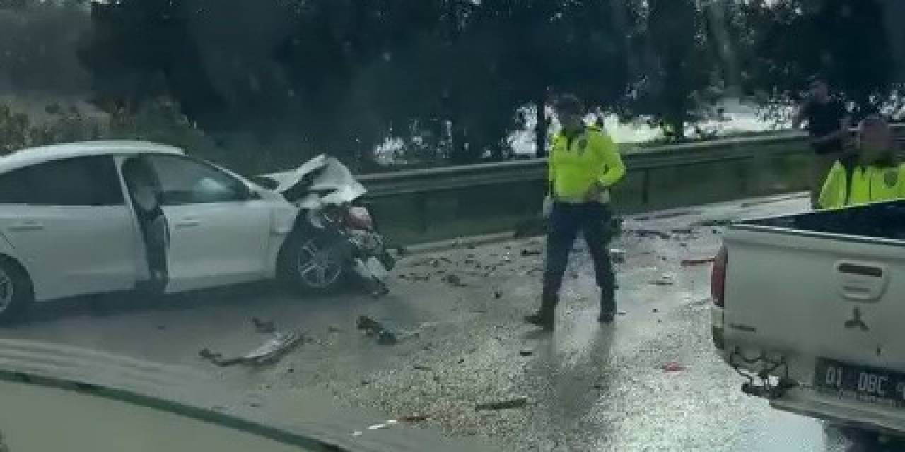 Otoyolda 3 Zincirleme Kaza: 10 Yaralı