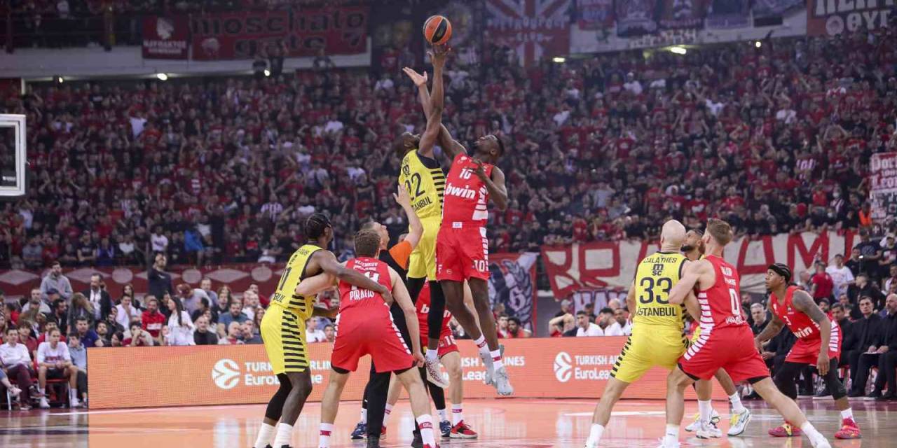 Fenerbahçe Seriyi Eşitledi