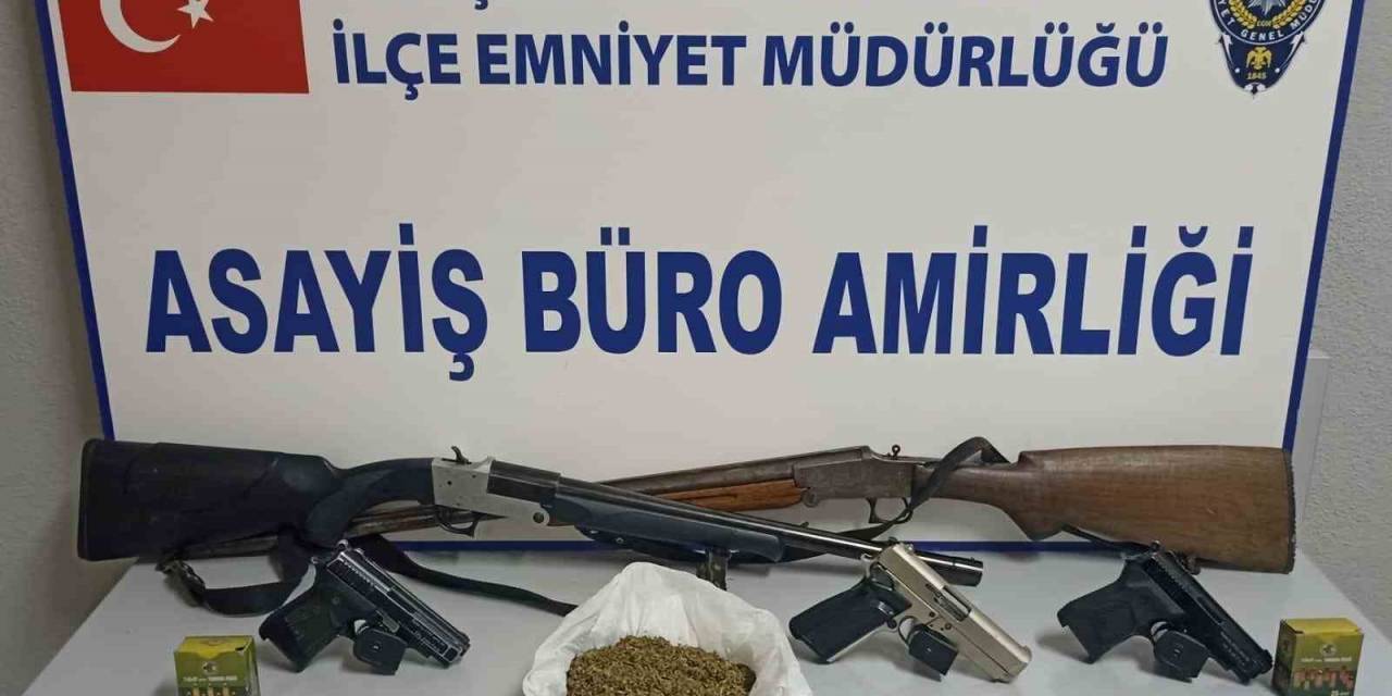 Tavşanlı’da Araçlarında Ve Evlerinde Silah Ve Uyuşturucu Bulunan 2 Kişi Tutuklandı