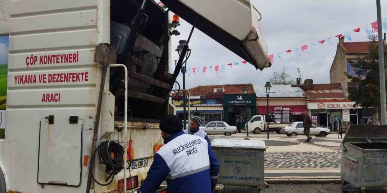 İlçedeki Tüm Çöp Konteynırları Yıkandı