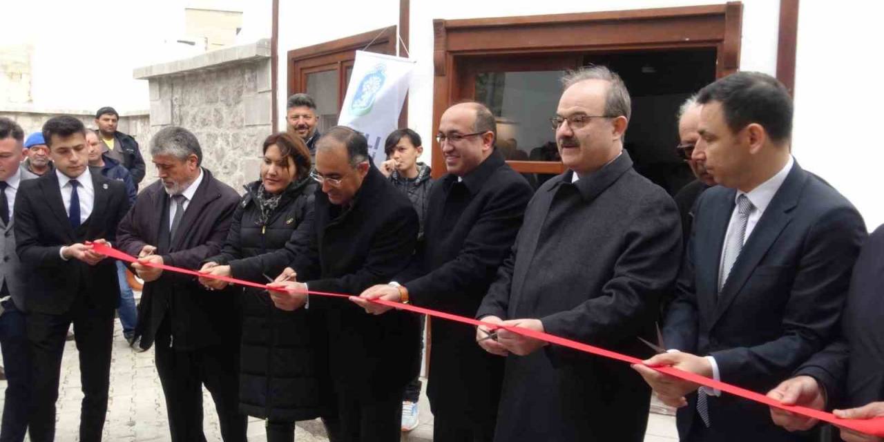 Çam: “yeryüzünde Bayrağımızı Dikmediğimiz Yer Kalmadı”