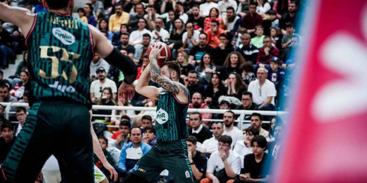 Pınar Karşıyaka, Bursaspor Deplasmanında