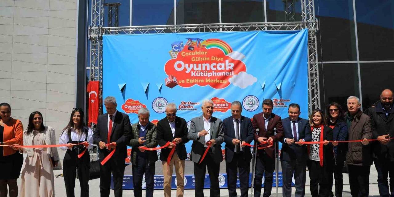 Muğla’da Büyükşehir Oyuncak Kütüphanesi Açıldı
