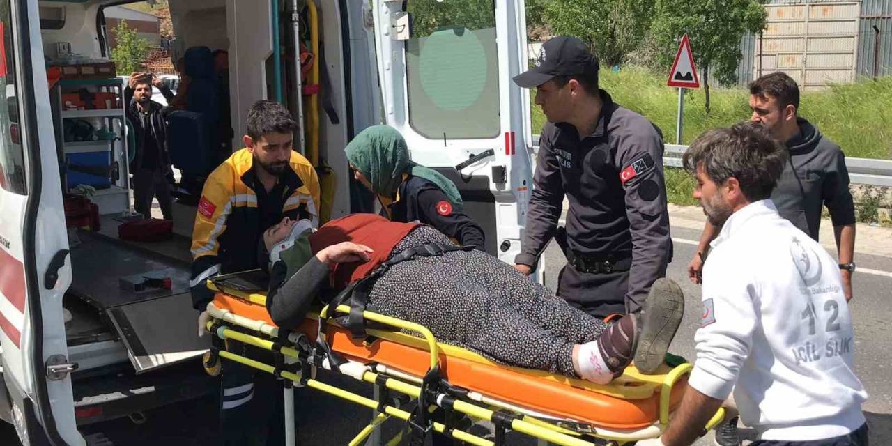 Elazığ’da Trafik Kazası: 2 Yaralı
