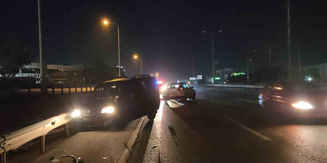 D-100’de Otomobil, Hafif Ticari Araca Çarptı