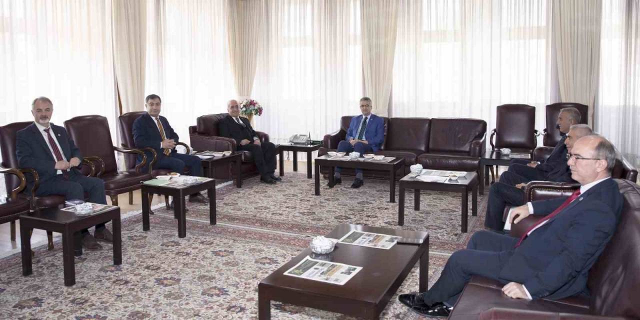 Milletvekili Aydın, Rektör Çomaklı’nın Konuğu Oldu