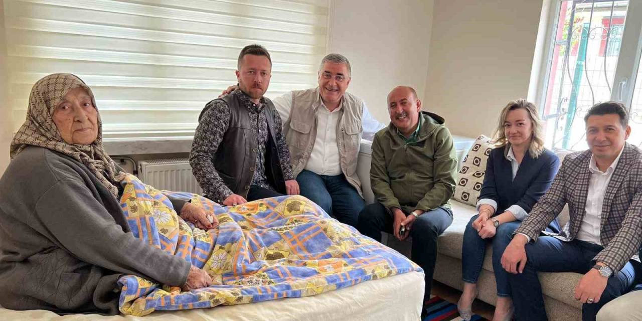 Bir Asırlık Şakire Ninenin Tekerlekli Sandalye İhtiyacı Karşılandı
