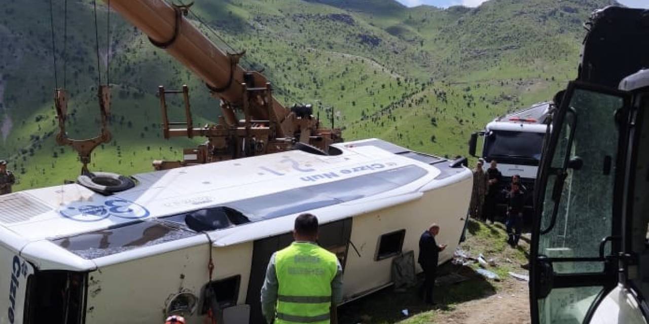 Şırnak’ta Askeri Personel Taşıyan Otobüs Devrildi: 2 Şehit Ve Yaralılar Var