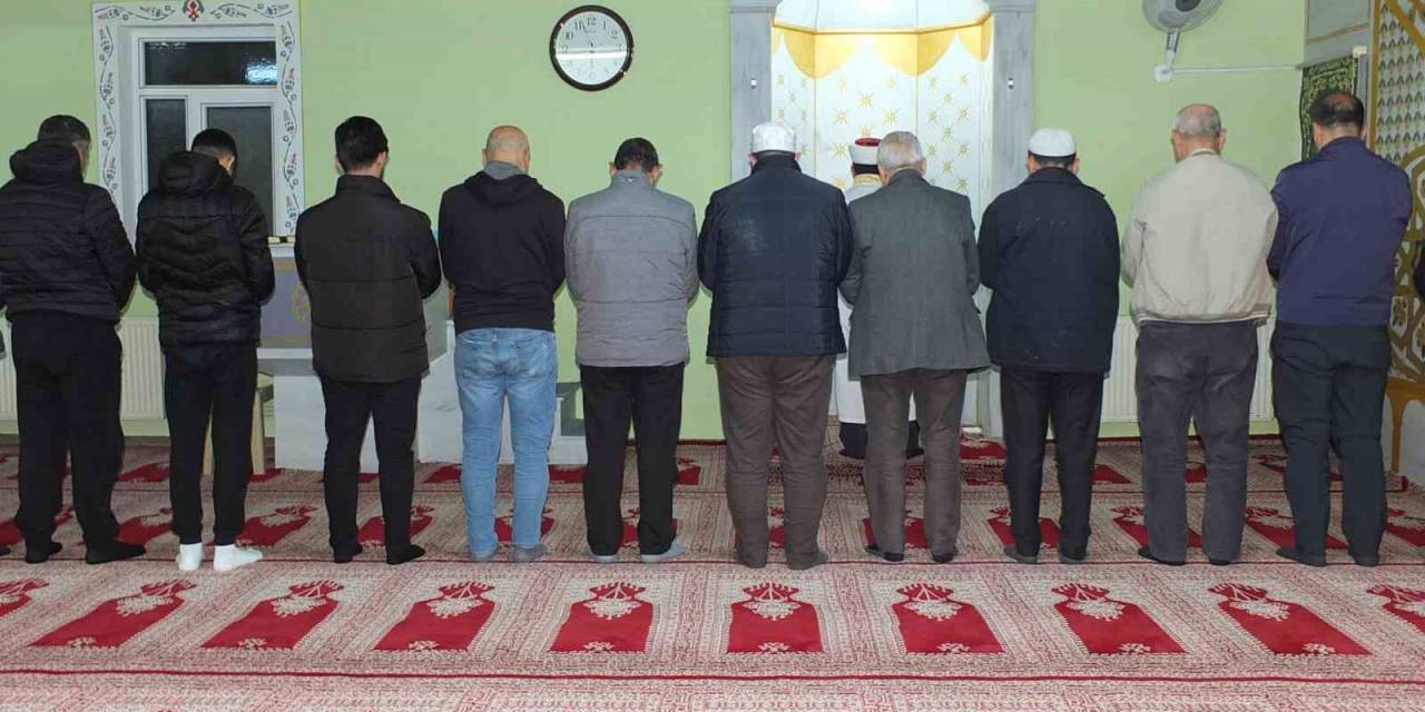 Balıkesir’de Sabah Namazı Buluşmaları Tekrar Başladı