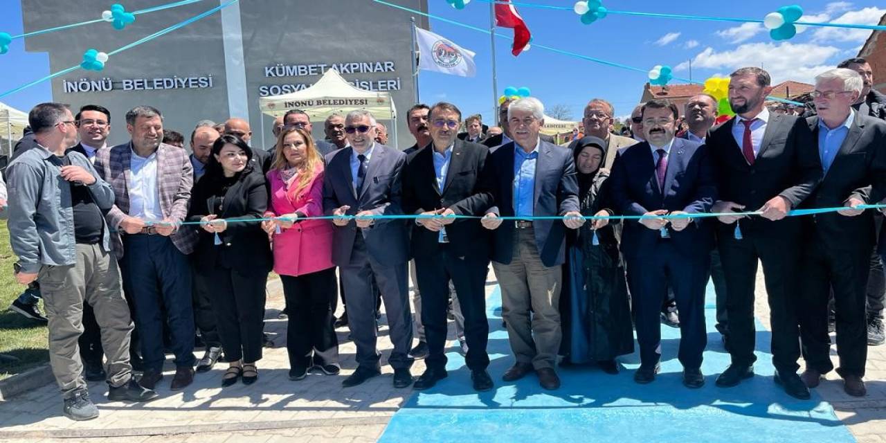 Sosyal Tesis Açılışında Konuşan Bakan Dönmez, Gıda Ve Enerjiye Dikkat Çekti