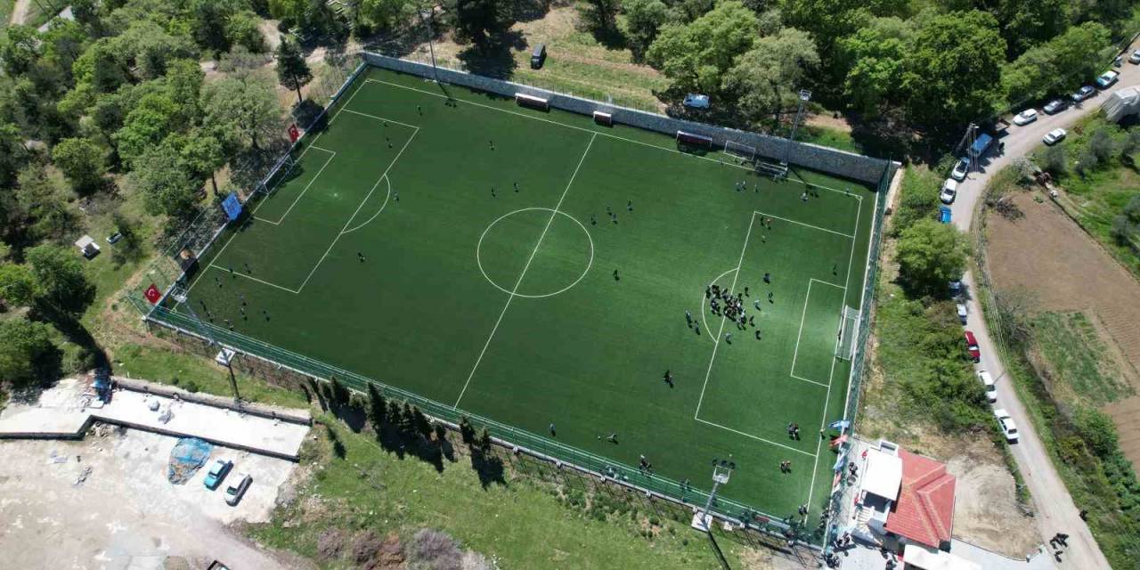 Akköy Futbol Sahası Ve Spor Tesisleri Törenle Açıldı