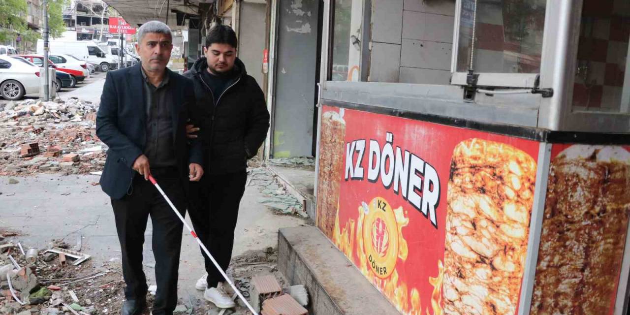 Engelli Döner Ustası Konteyner Dükkan İçin Yetkililerden Yardım Bekliyor