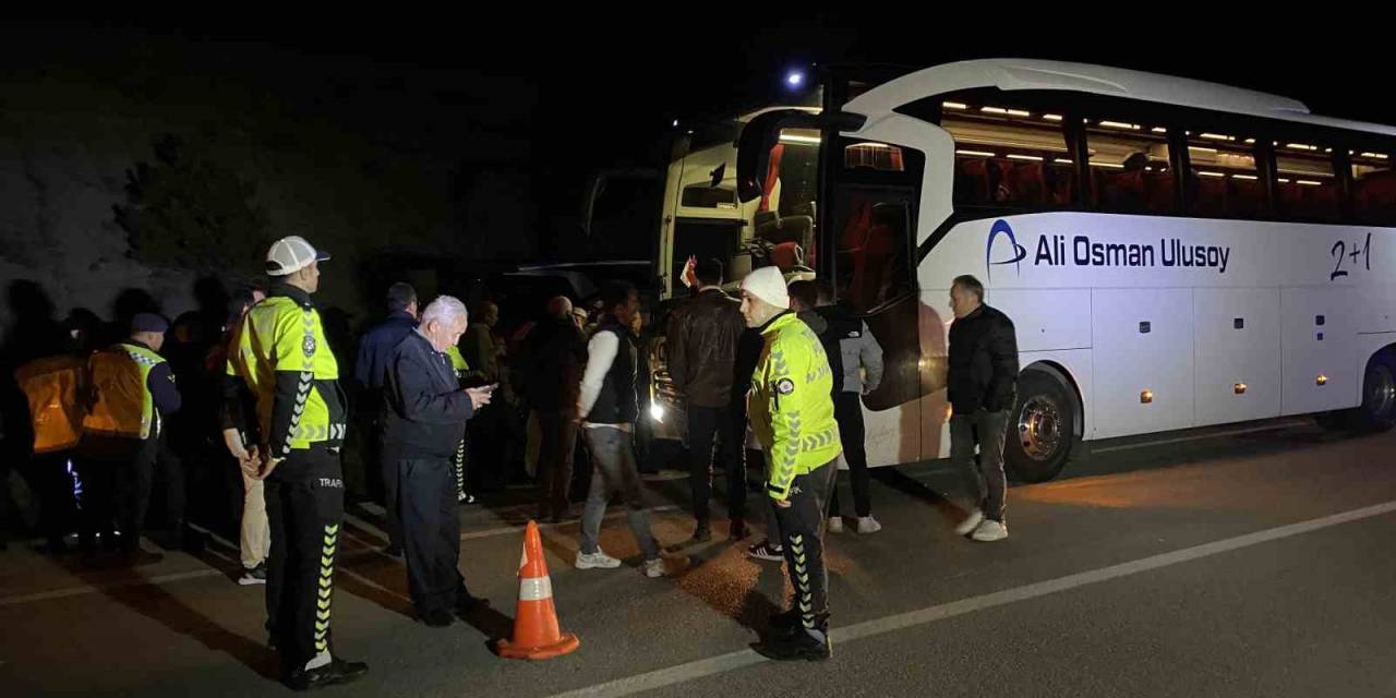 Sinop’ta Yolcu Otobüsü Kazasında 16 Yaralı