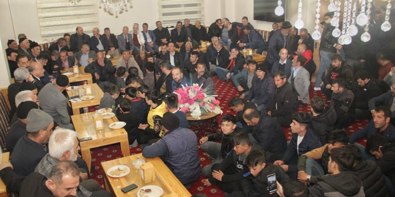 Ak Parti Teşkilatları Akyazı’da Vatandaşlarla Bir Araya Geldi